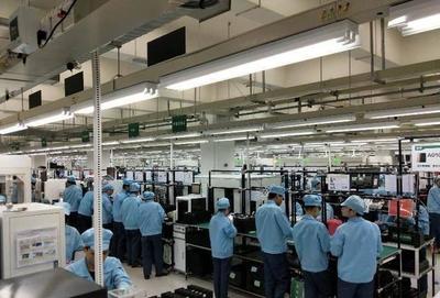 互聯網品牌扎堆線下渠道，卻為何還是干不過OPPO？